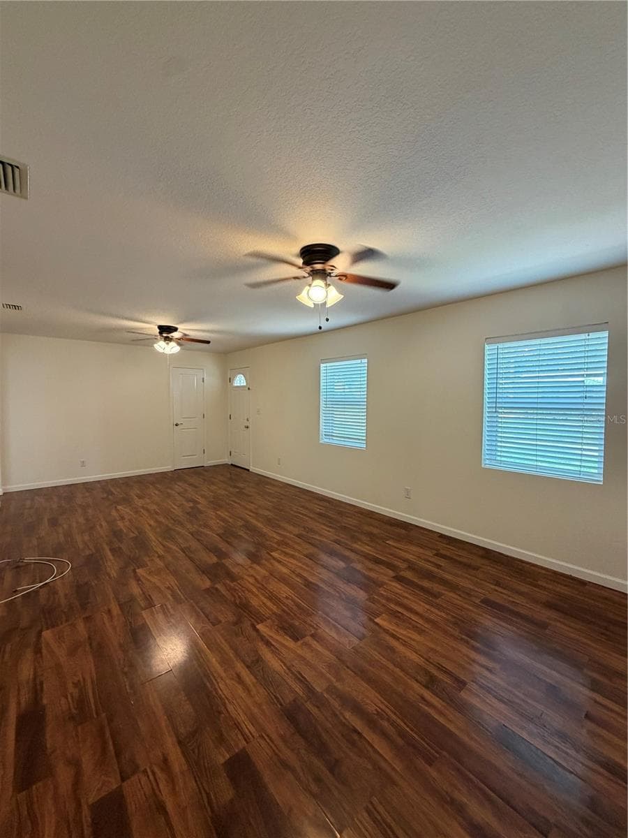 609 GRAY AVENUE — photo 10 of 38