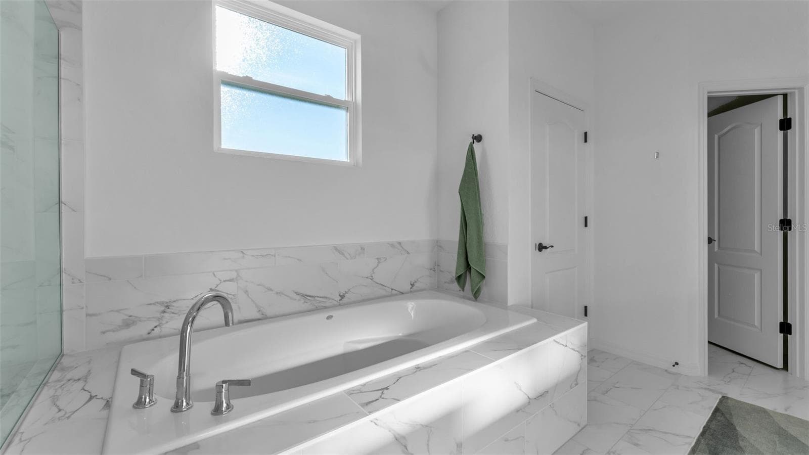 1029 BERGAMOT DRIVE — photo 31 of 62