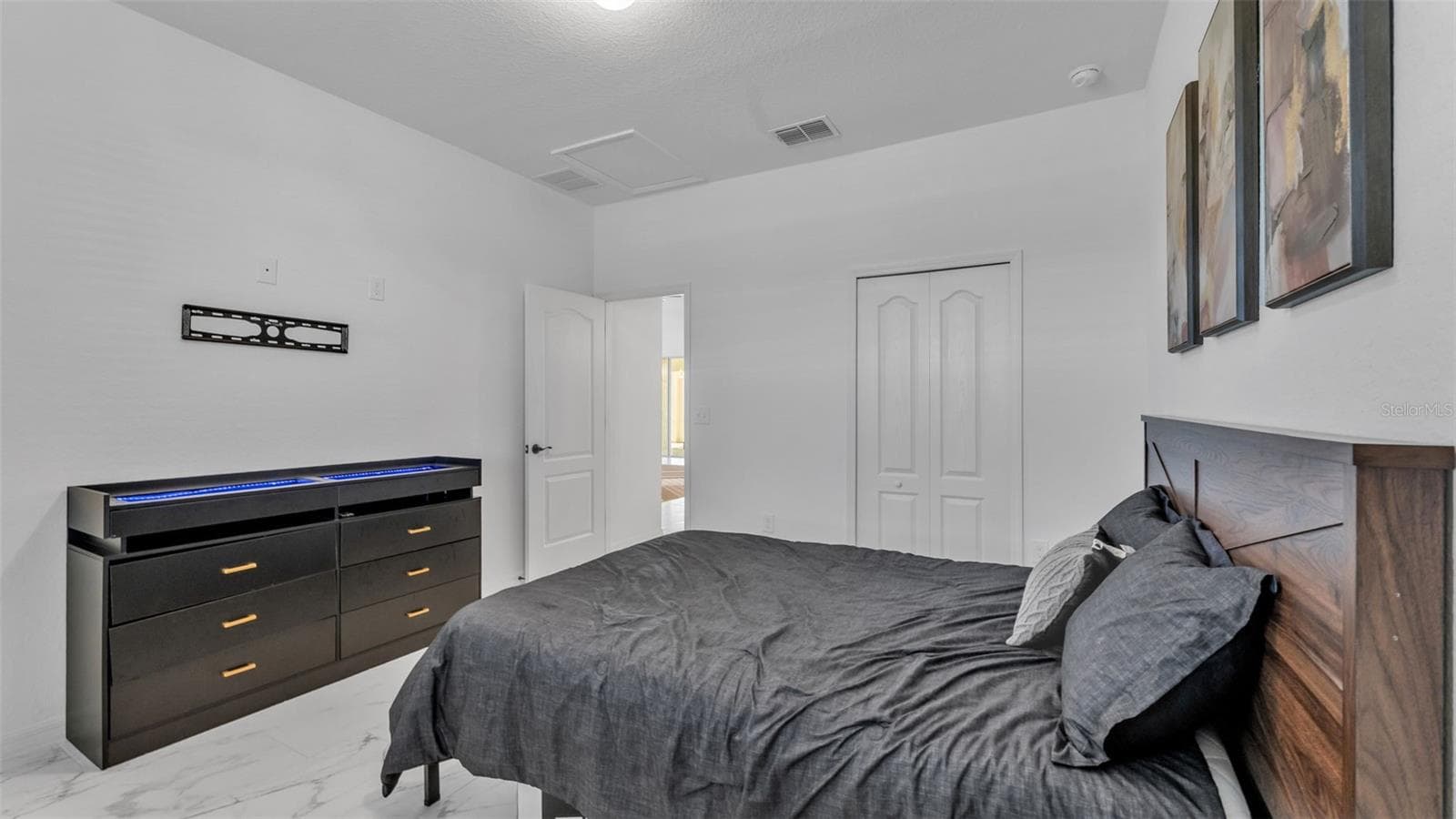 1029 BERGAMOT DRIVE — photo 44 of 62