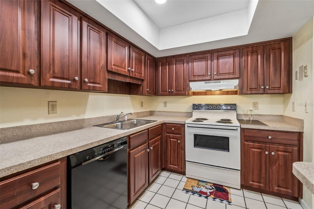 4243 OAK LOOP — photo 11 of 26