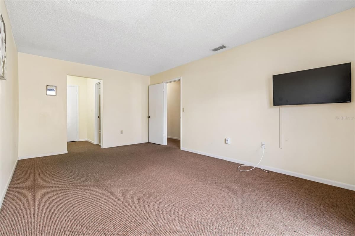4243 OAK LOOP — photo 16 of 26