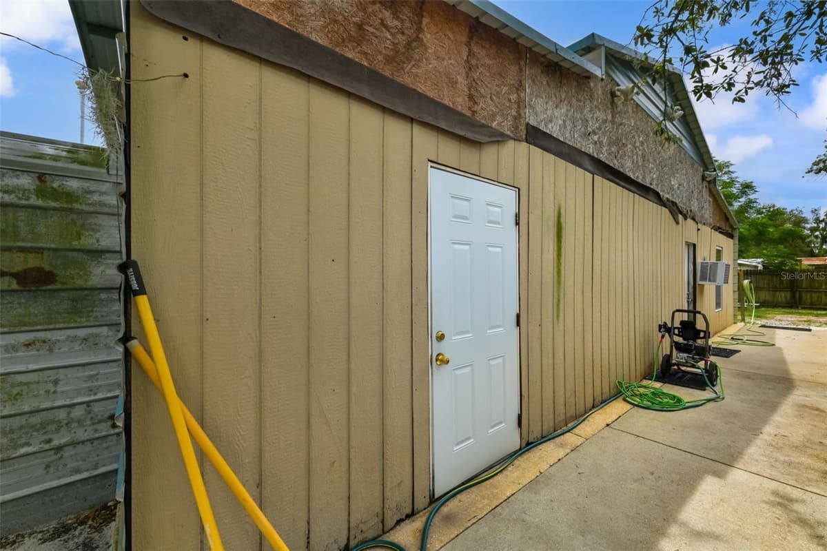 2036 LAKE VIEW AVENUE — photo 80 of 97