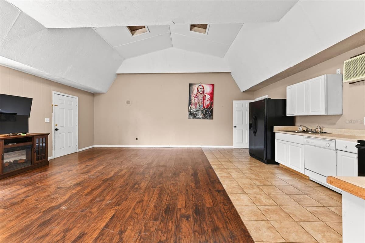 2036 LAKE VIEW AVENUE — photo 39 of 97