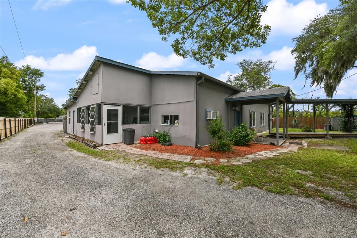 2036 LAKE VIEW AVENUE — photo 46 of 97