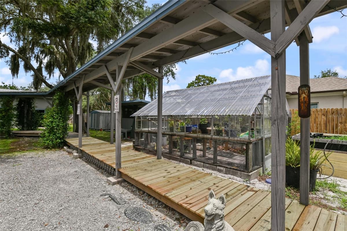 2036 LAKE VIEW AVENUE — photo 32 of 97