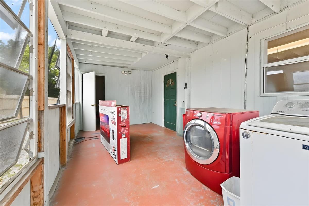 2036 LAKE VIEW AVENUE — photo 47 of 97