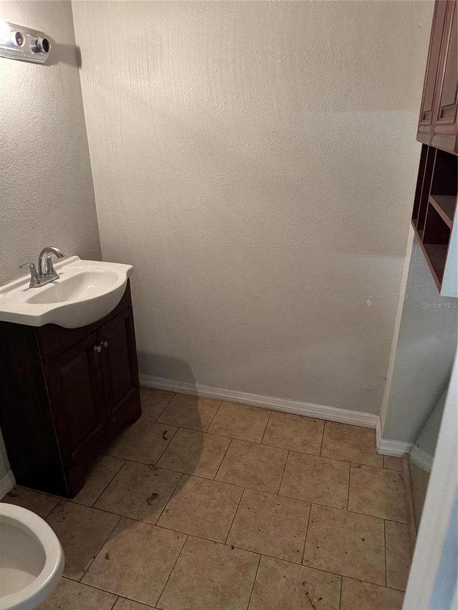 9737 NEW YORK AVENUE — photo 10 of 16