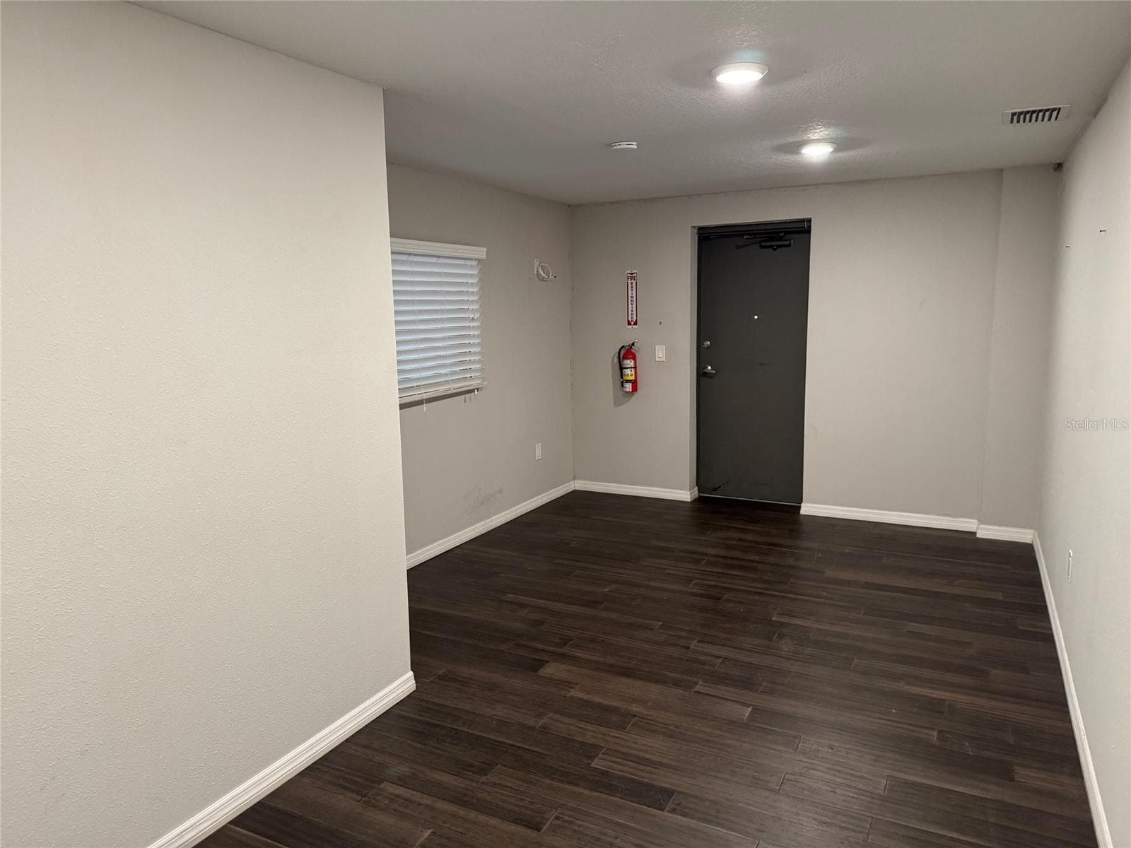 9737 NEW YORK AVENUE — photo 14 of 16