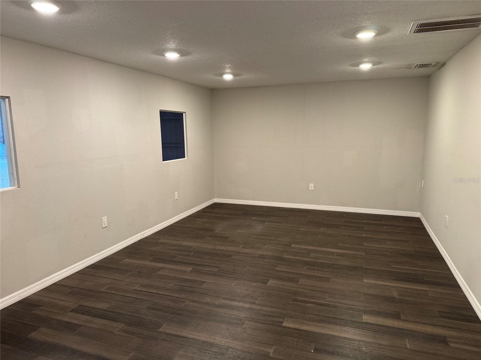9737 NEW YORK AVENUE — photo 13 of 16