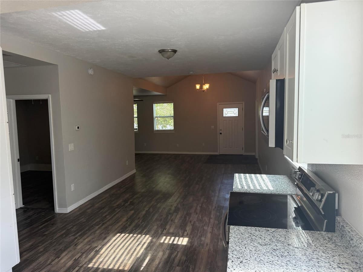215 BUENA VISTA DRIVE — photo 19 of 19