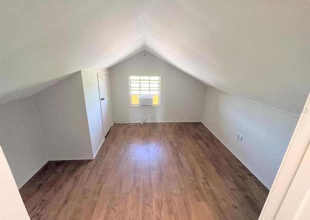215 BUENA VISTA DRIVE — photo 2 of 19