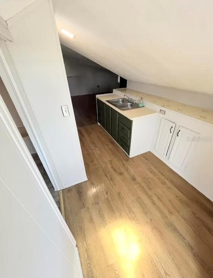 215 BUENA VISTA DRIVE — photo 4 of 19