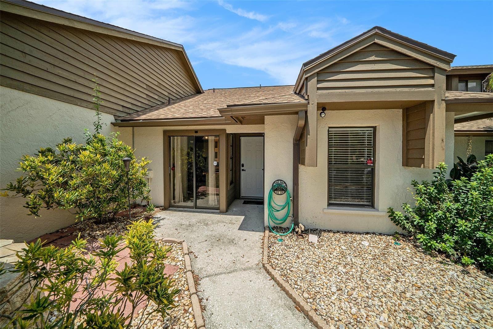 1923 BAYSHORE COURT — photo 1 of 26