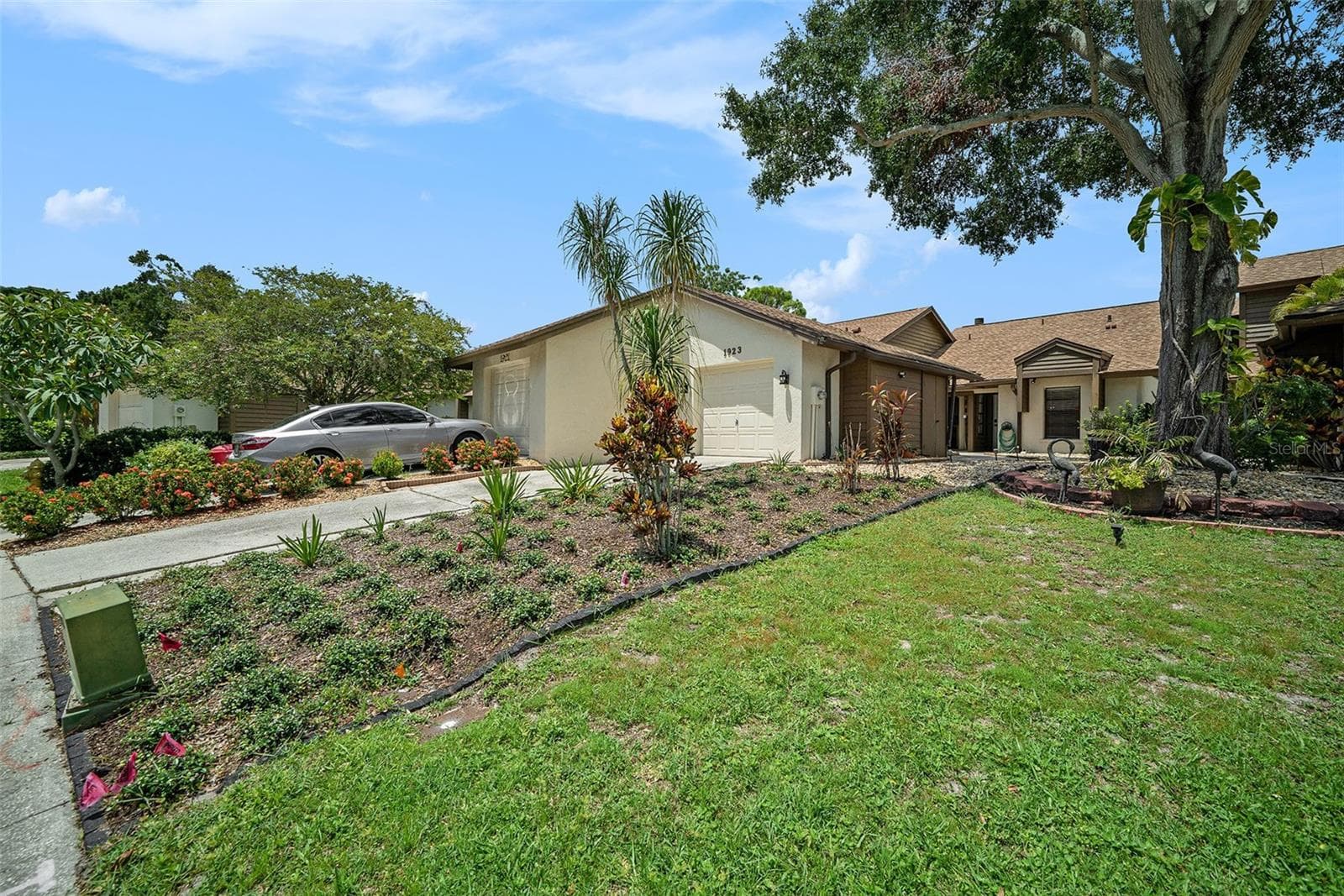 1923 BAYSHORE COURT — photo 4 of 26
