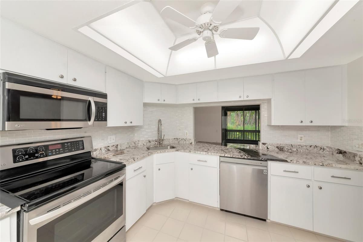 116 WOODLAND PLACE — photo 11 of 45
