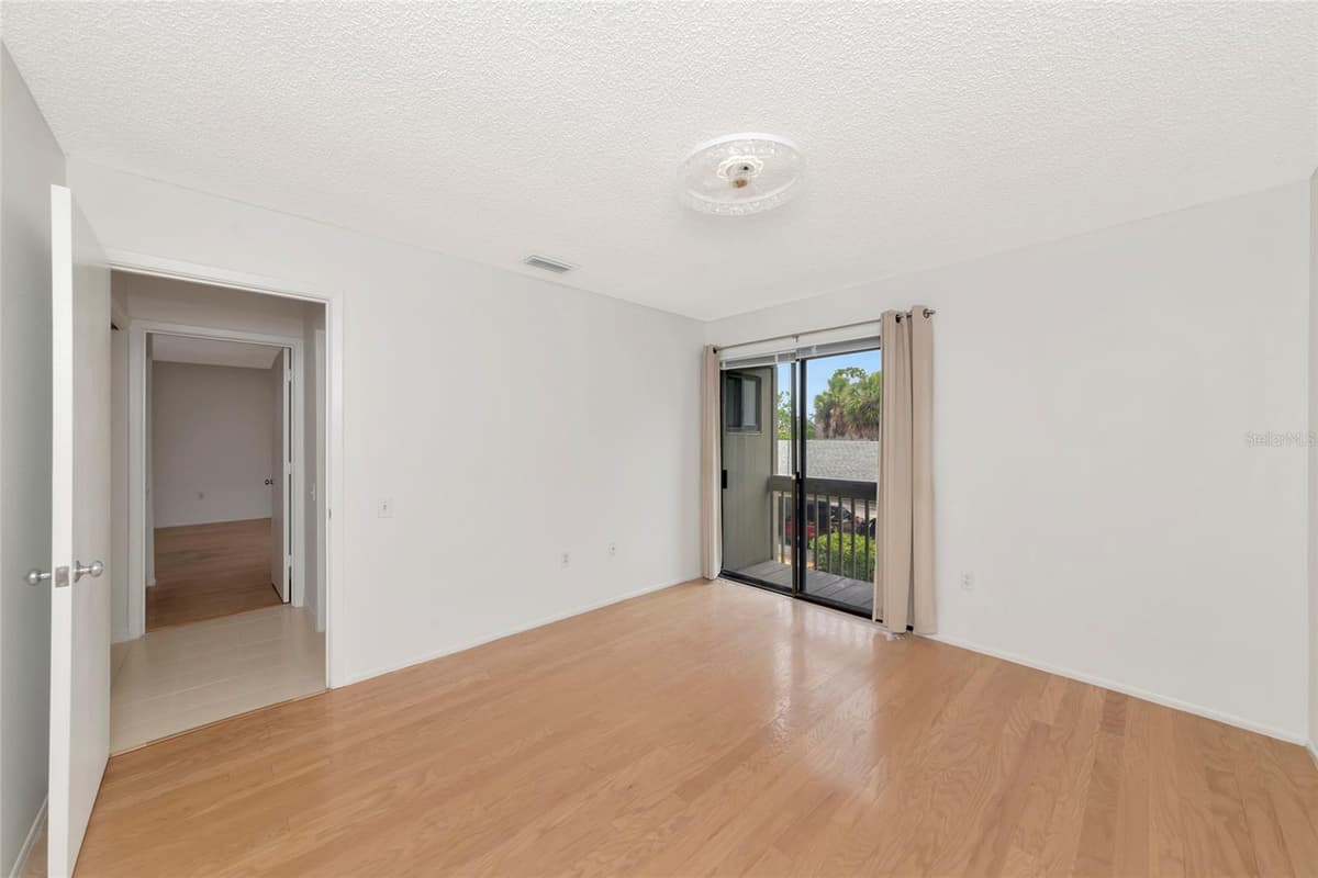 116 WOODLAND PLACE — photo 30 of 45