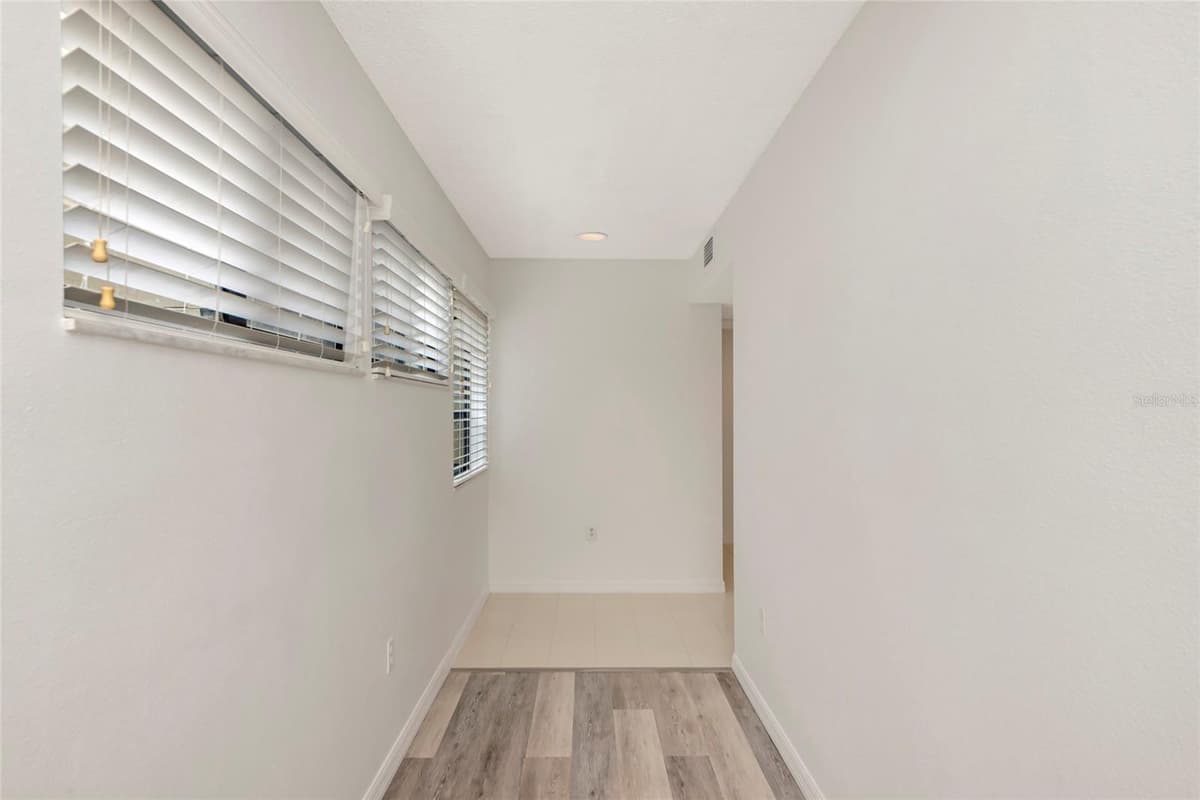 116 WOODLAND PLACE — photo 15 of 45