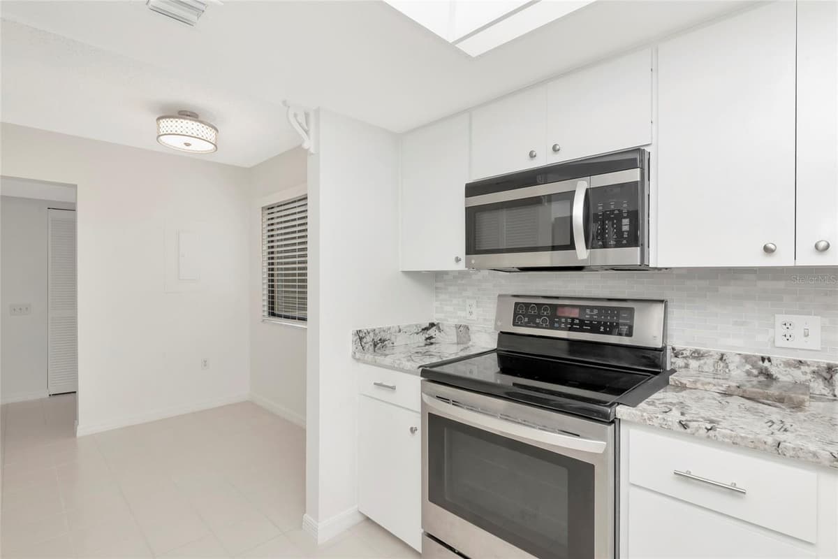 116 WOODLAND PLACE — photo 7 of 45
