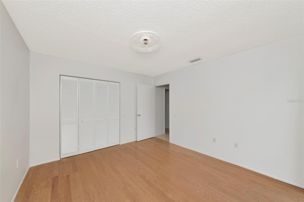 116 WOODLAND PLACE — photo 32 of 45