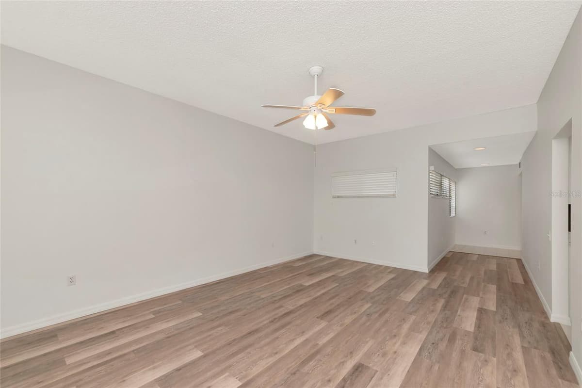 116 WOODLAND PLACE — photo 16 of 45