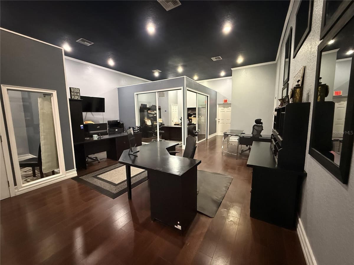 245 BLUE SPRINGS AVENUE — photo 8 of 16