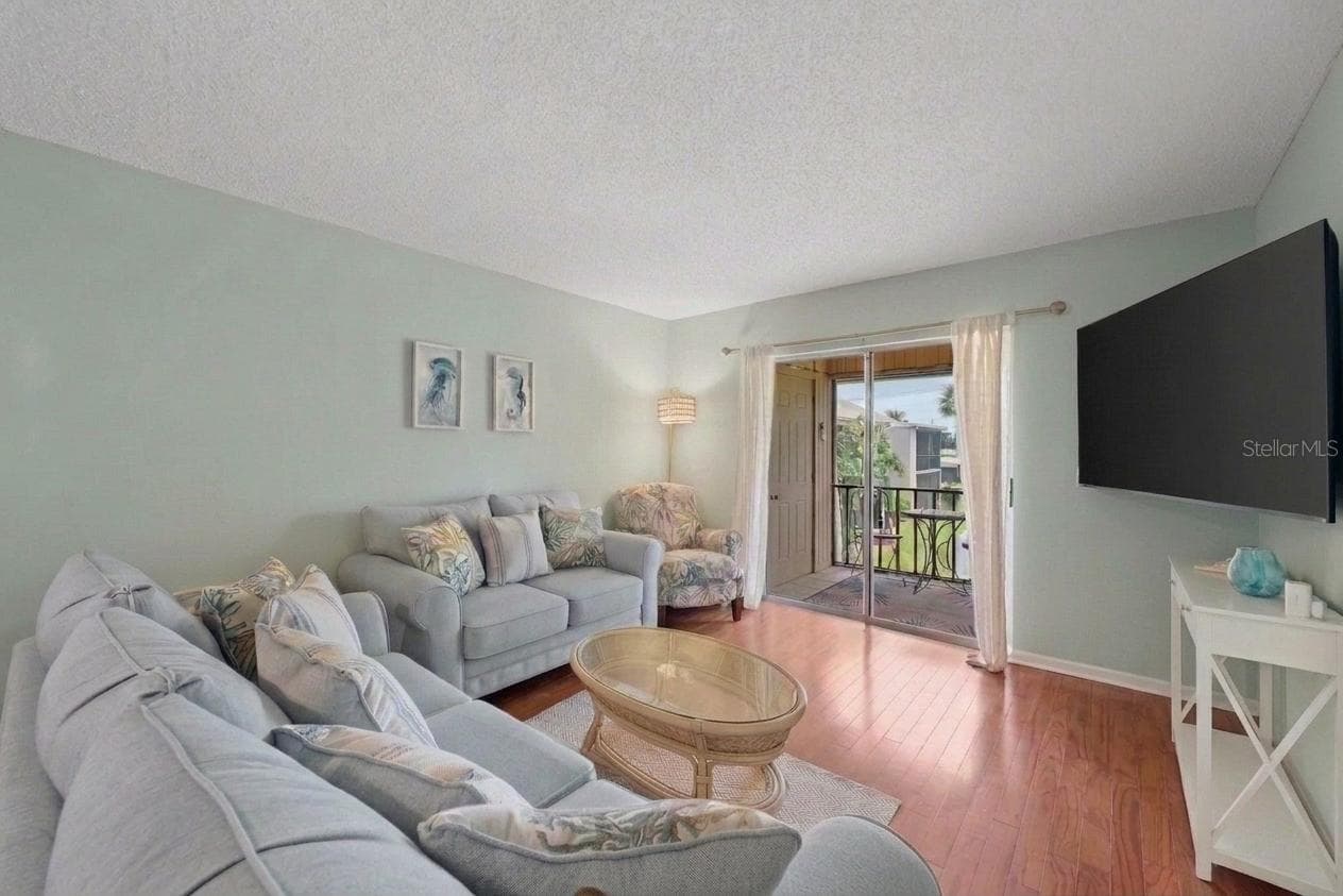 5964 7TH AVENUE — photo 5 of 29
