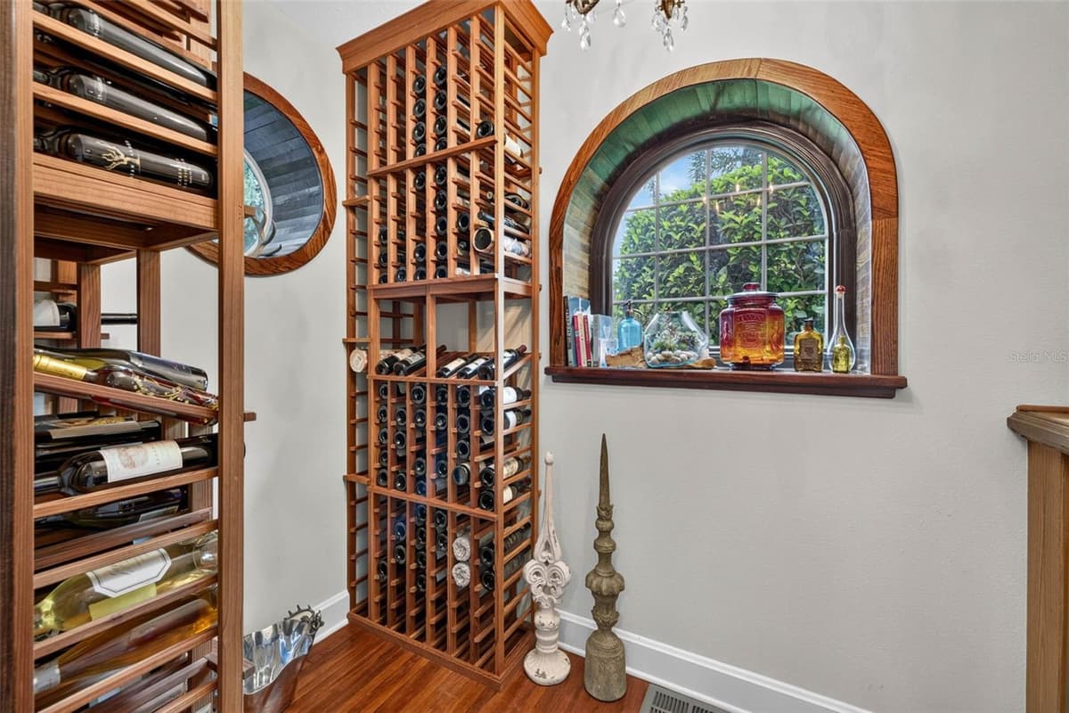 322 ROEBLING ROAD — photo 17 of 46