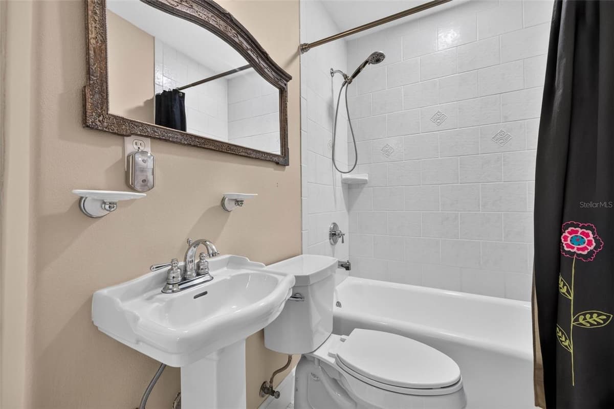 322 ROEBLING ROAD — photo 31 of 46