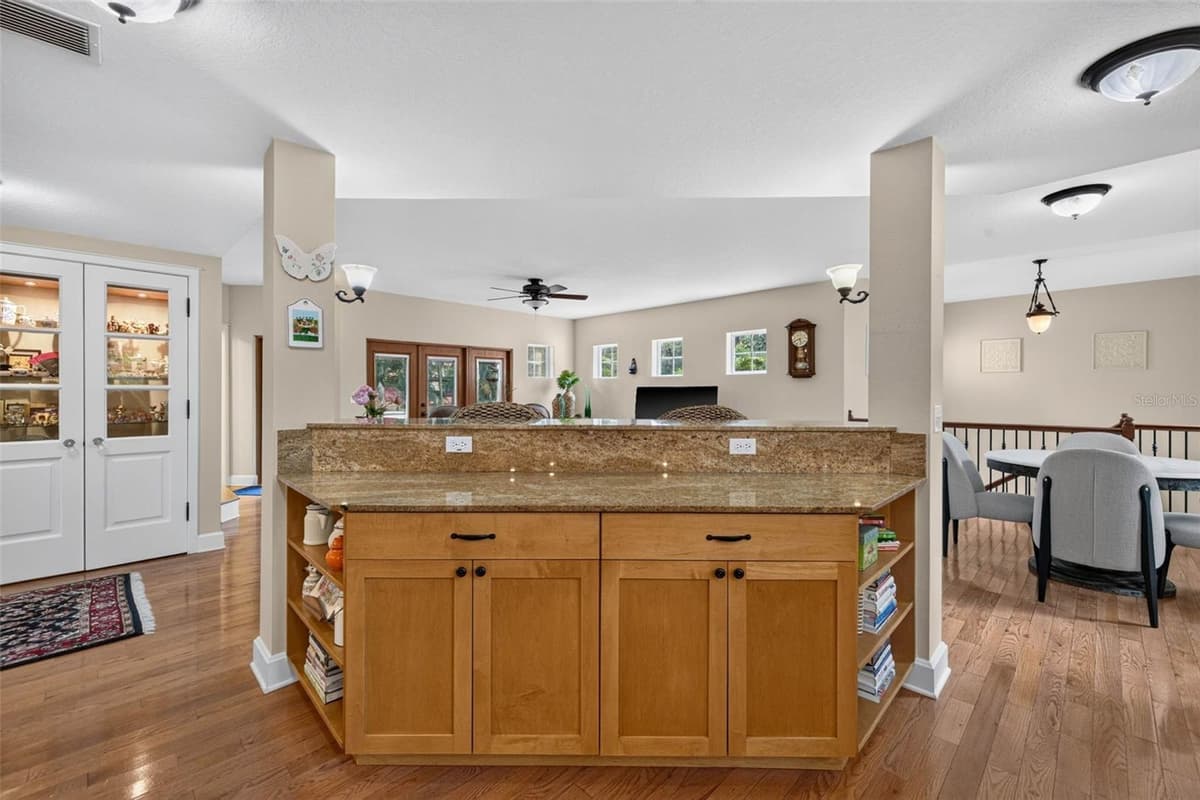 322 ROEBLING ROAD — photo 8 of 46