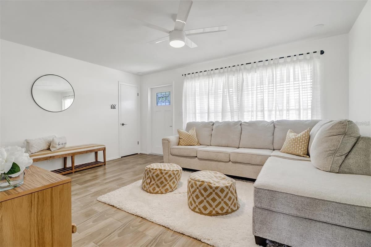 4711 FOREST GLEN DRIVE — photo 4 of 26