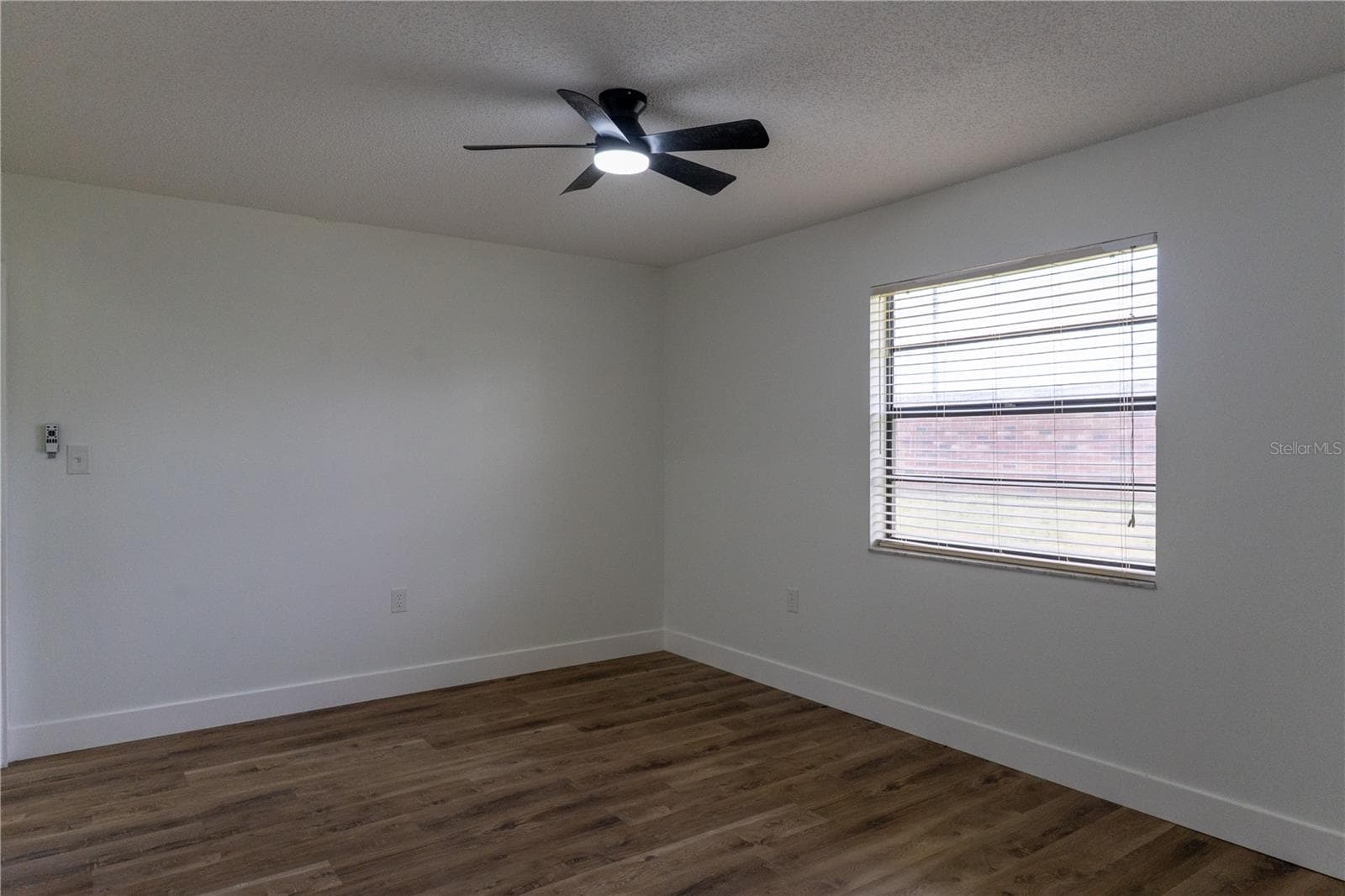 661 LAKE CAROLYN CIRCLE — photo 27 of 38