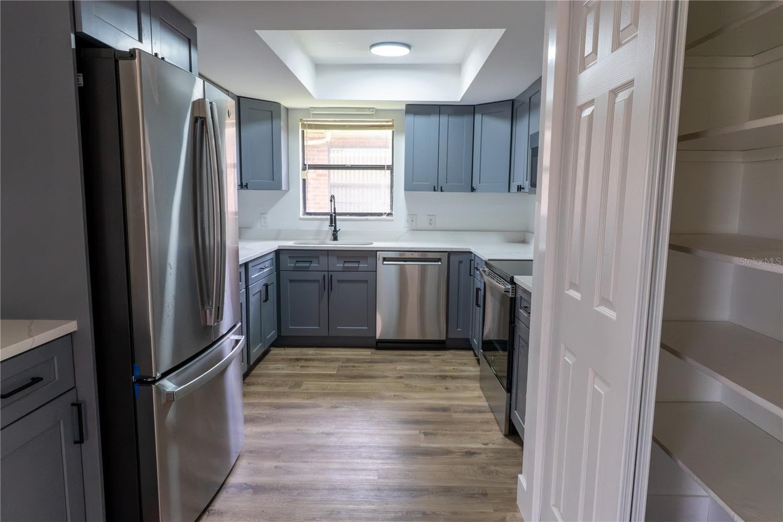 661 LAKE CAROLYN CIRCLE — photo 6 of 38
