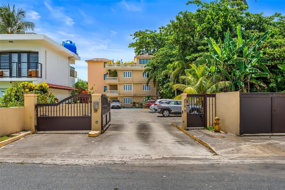 8 CONDO OCEAN VIEW CASTLE — photo 39 of 56