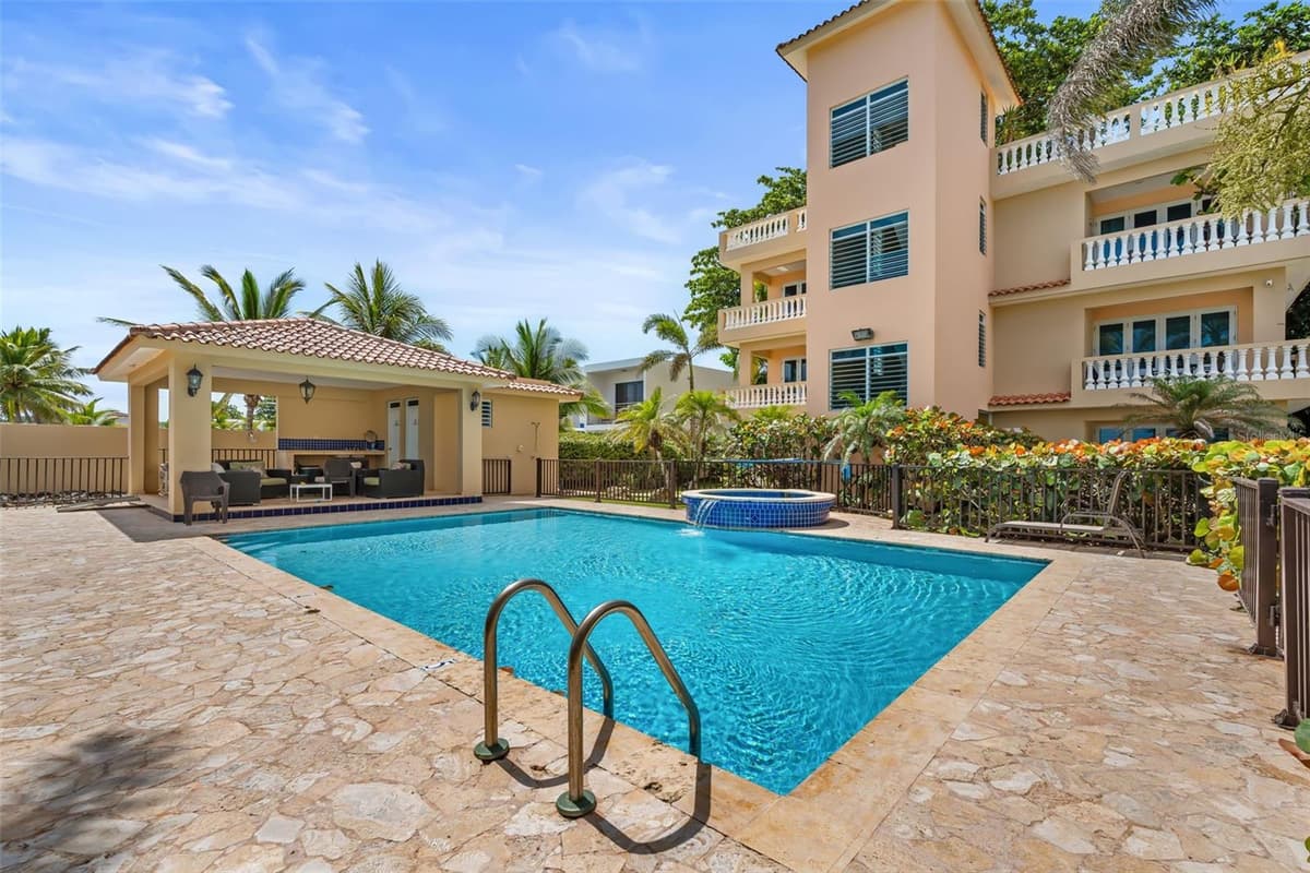 8 CONDO OCEAN VIEW CASTLE — photo 43 of 56