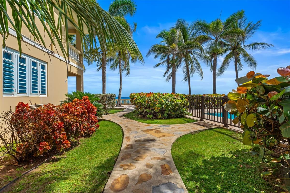 8 CONDO OCEAN VIEW CASTLE — photo 6 of 56