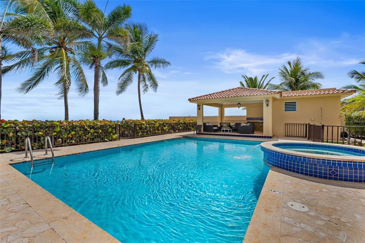 8 CONDO OCEAN VIEW CASTLE — photo 44 of 56