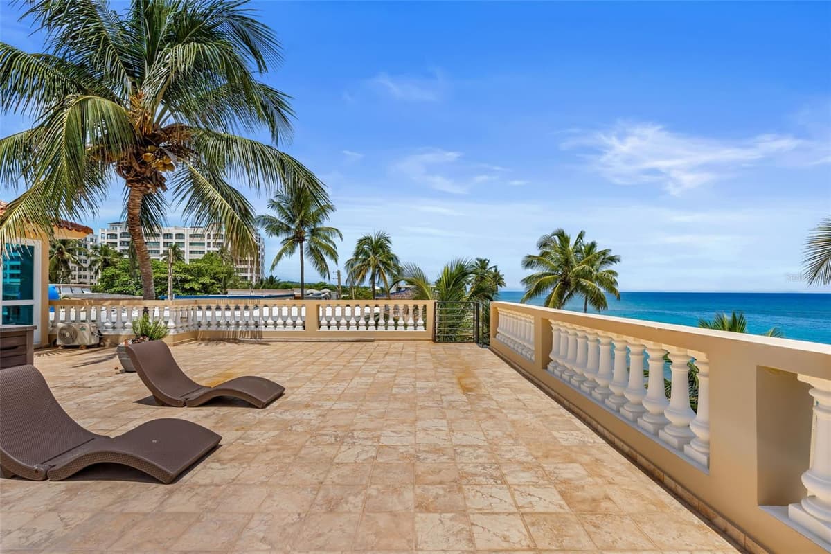 8 CONDO OCEAN VIEW CASTLE — photo 36 of 56