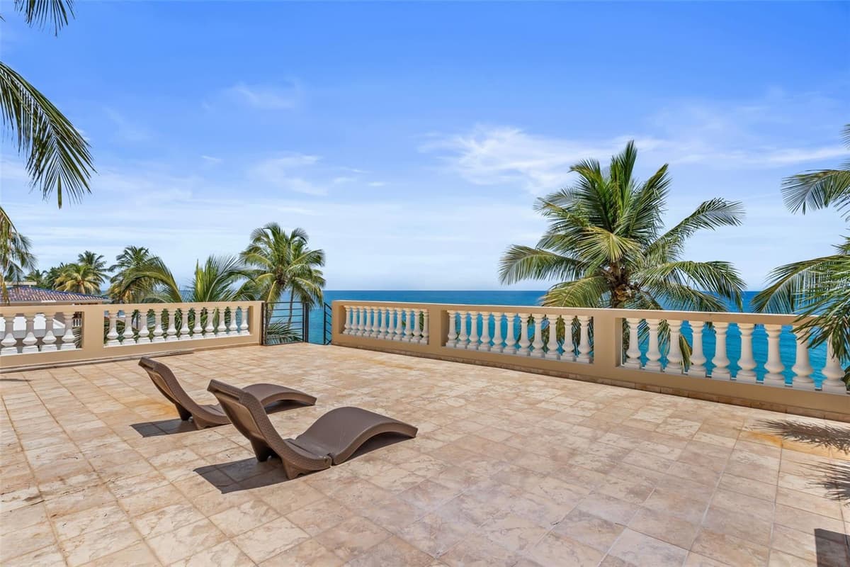 8 CONDO OCEAN VIEW CASTLE — photo 33 of 56