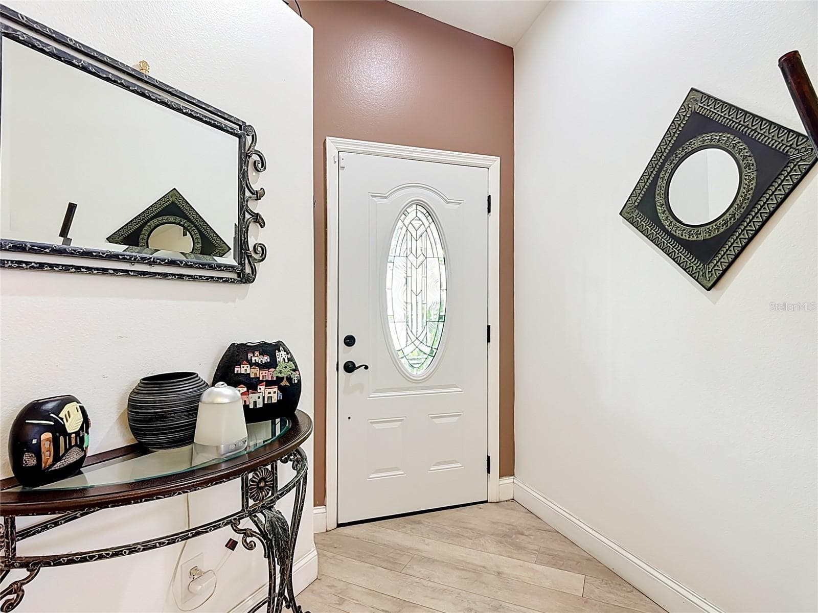 14208 AVONLEA COURT — photo 4 of 54