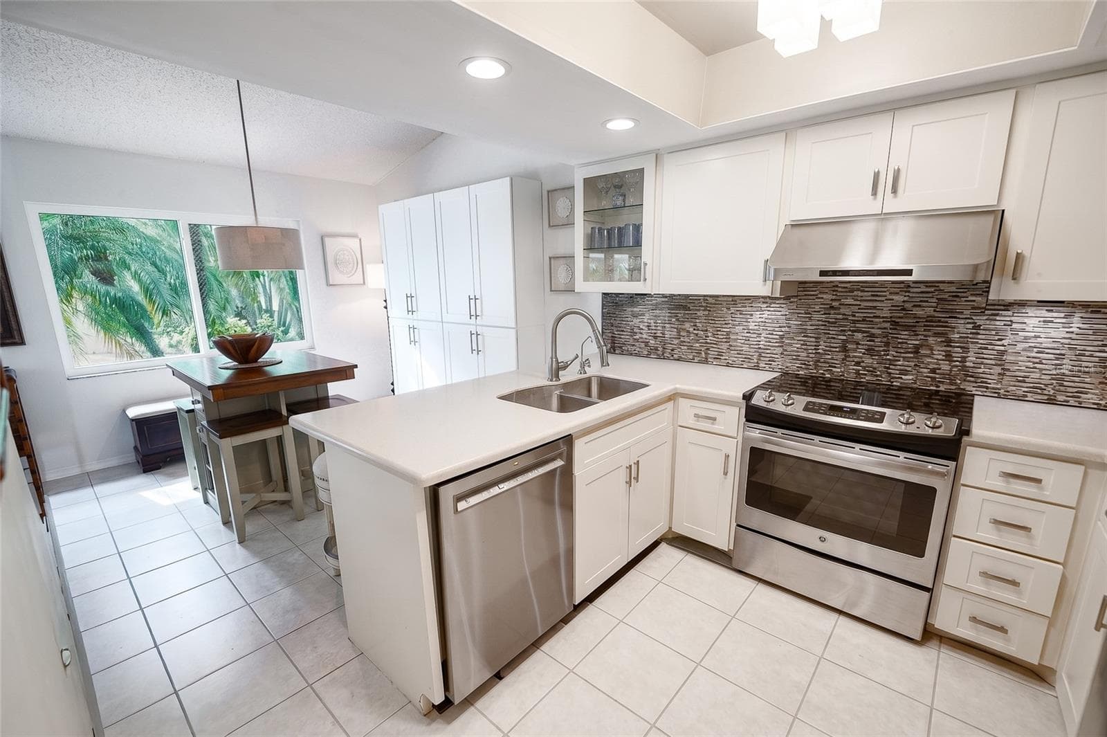 1613 ST CATHERINE DRIVE — photo 12 of 35