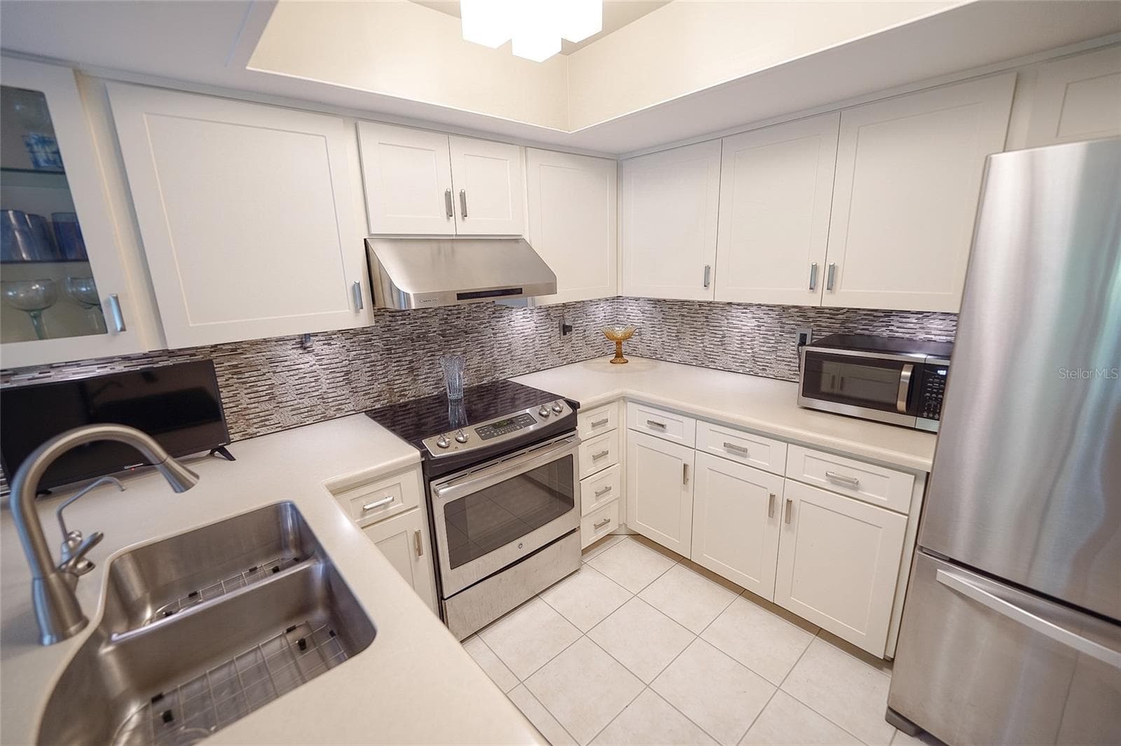 1613 ST CATHERINE DRIVE — photo 11 of 35
