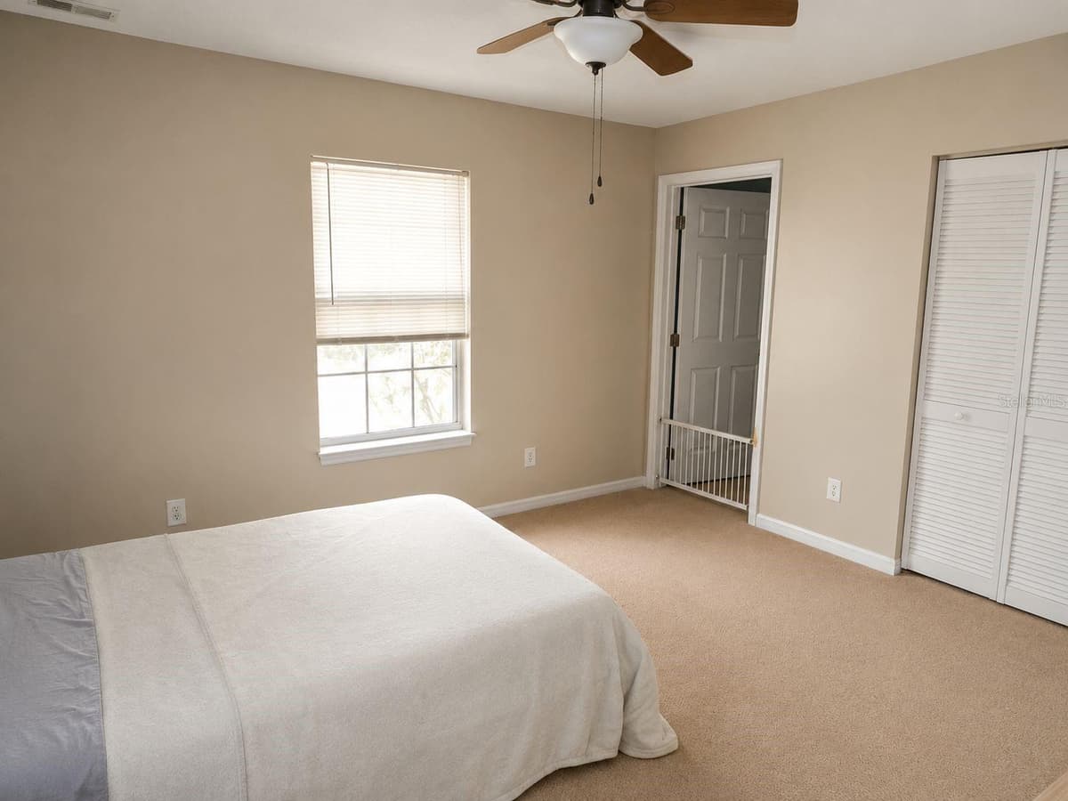 901 PECAN STREET — photo 19 of 26