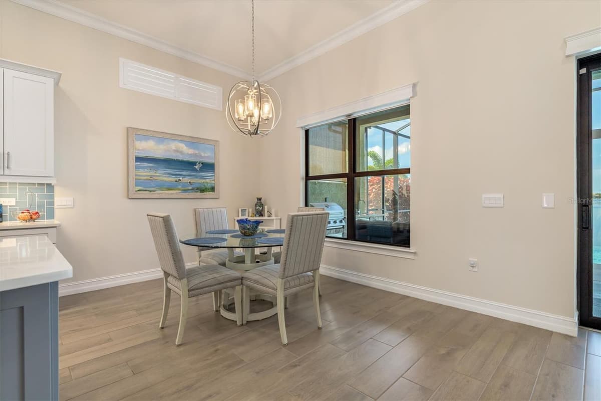 553 MARAVIYA BOULEVARD — photo 15 of 68