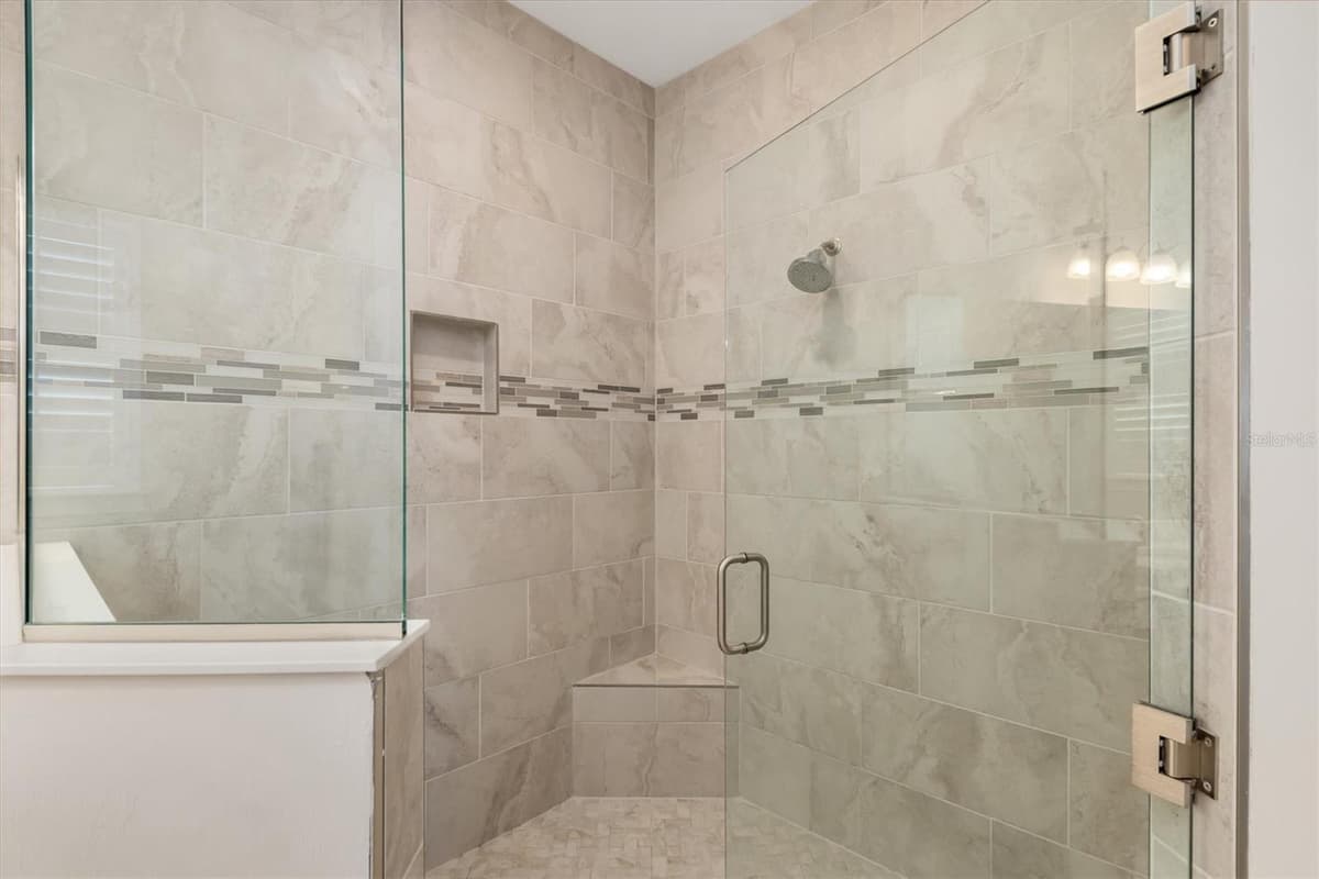 553 MARAVIYA BOULEVARD — photo 26 of 68