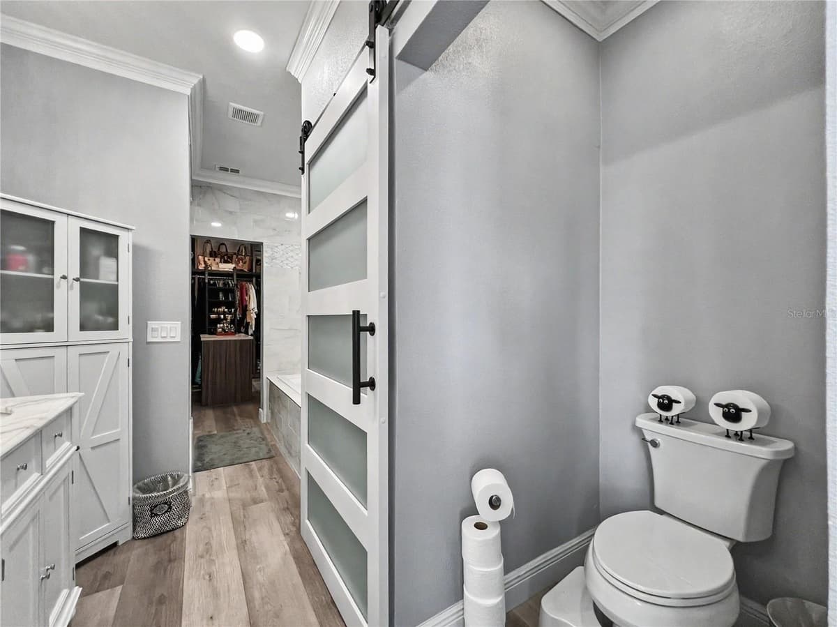 816 RUNNER OAK STREET — photo 16 of 35