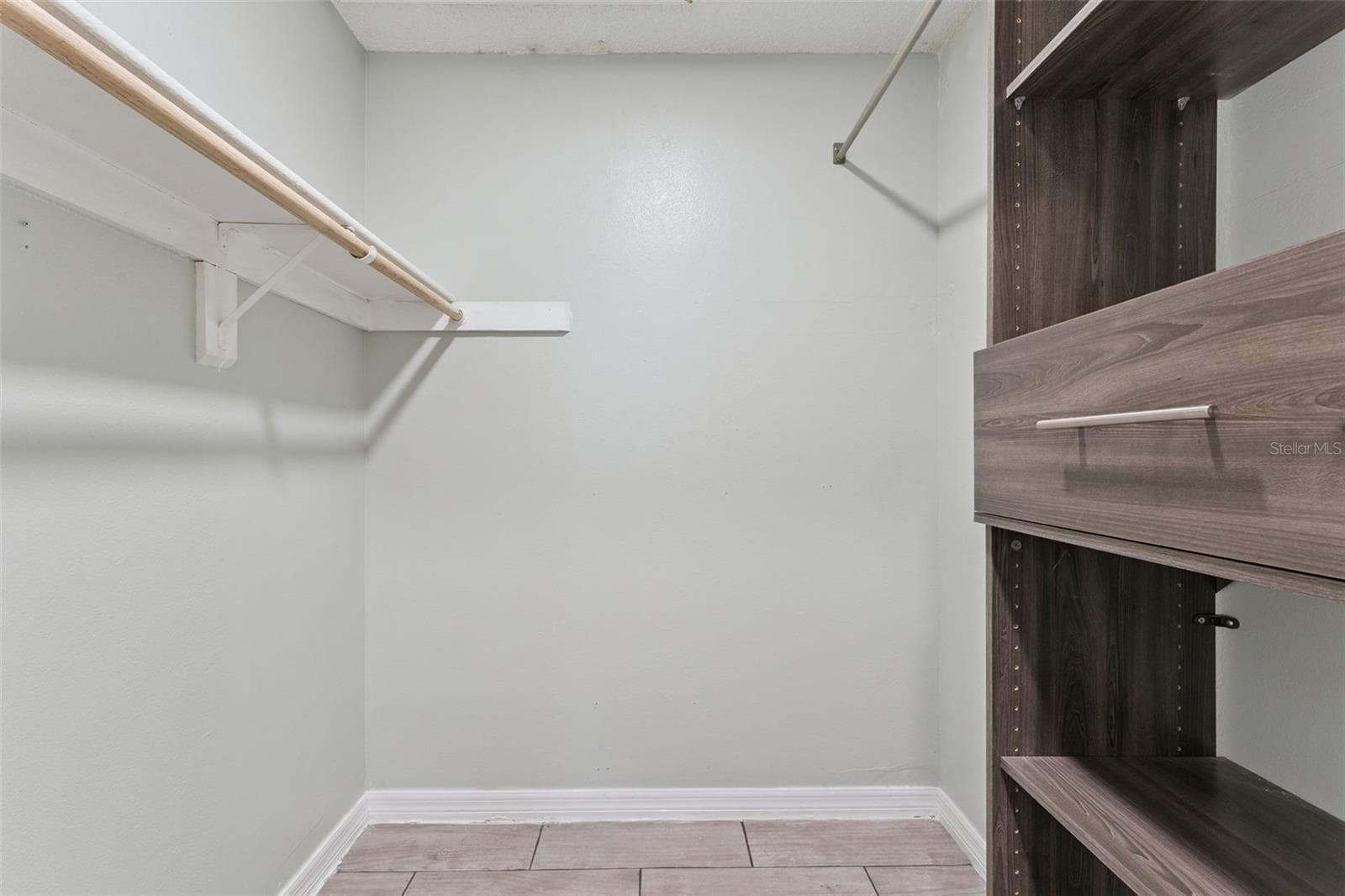 1575 BUNKER HILL COURT — photo 26 of 34