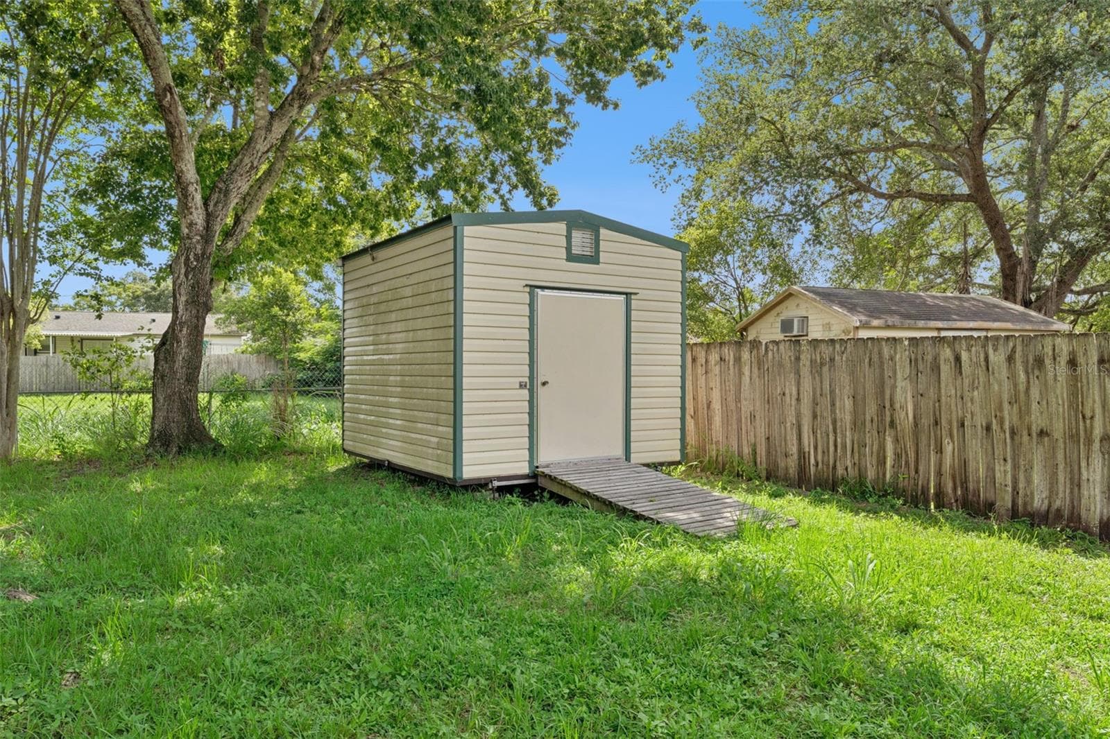 1575 BUNKER HILL COURT — photo 33 of 34