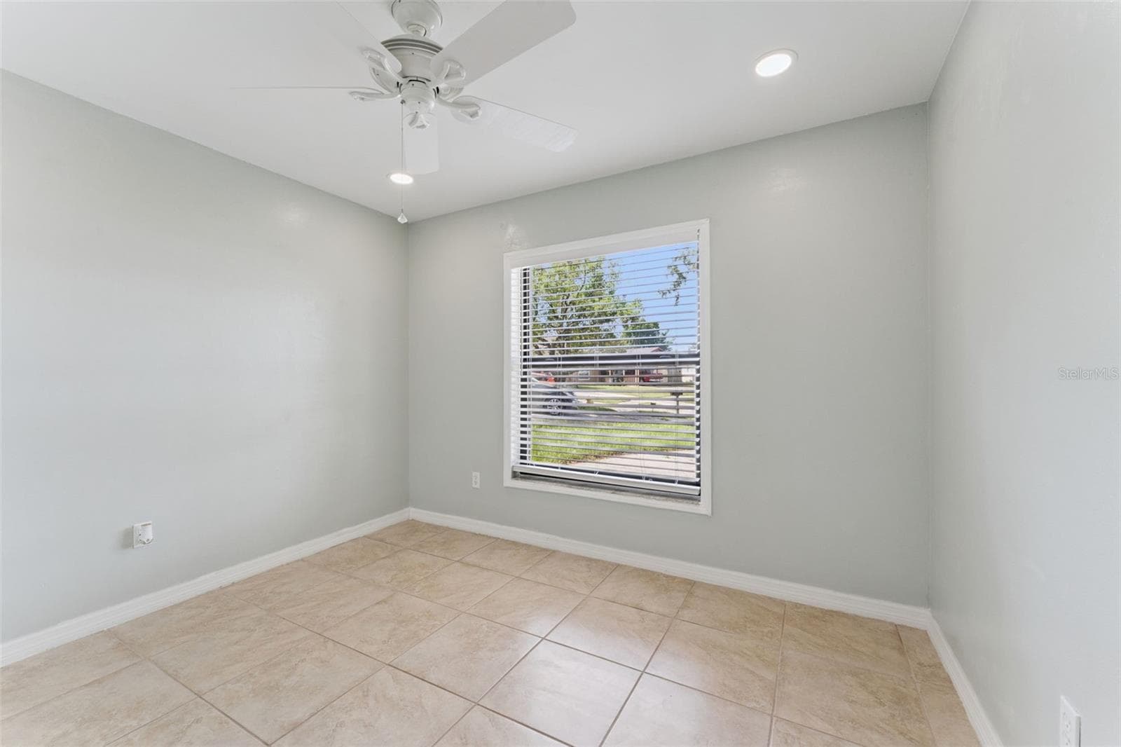 1575 BUNKER HILL COURT — photo 15 of 34