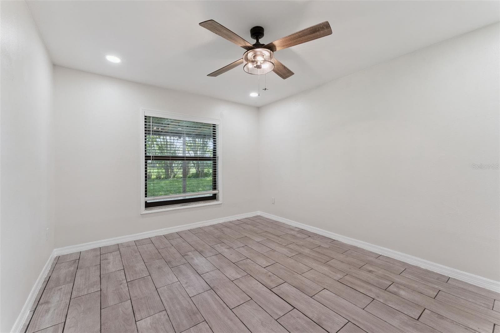 1575 BUNKER HILL COURT — photo 20 of 34