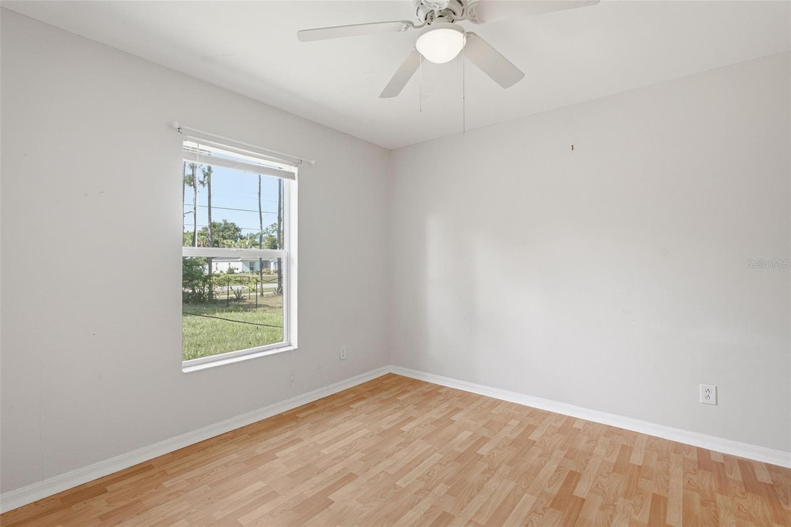 4171 MAGENTA AVENUE — photo 36 of 43
